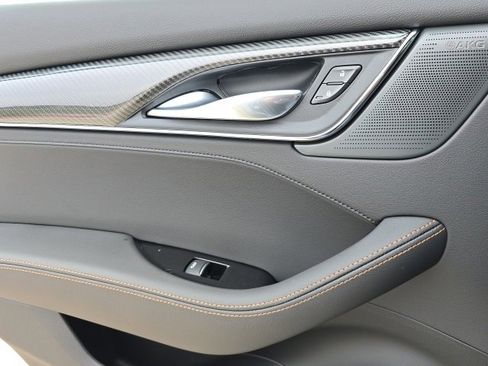 New 2026 Cadillac CT5 V image 18