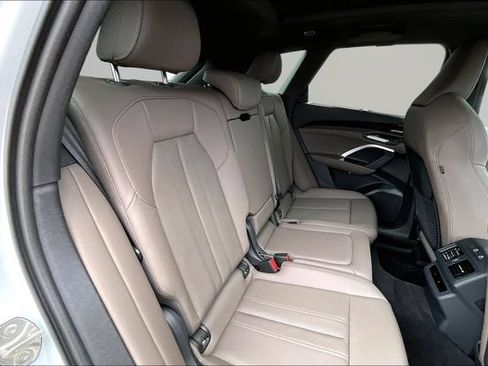 Certified 2025 Audi Q5 Premium AWD/4WD image 29