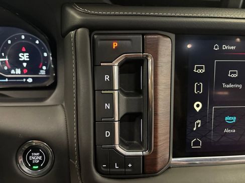 Used 2023 GMC Yukon XL Denali Ultimate AWD/4WD image 28