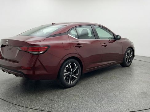 Used 2025 Nissan Sentra SV FWD image 9