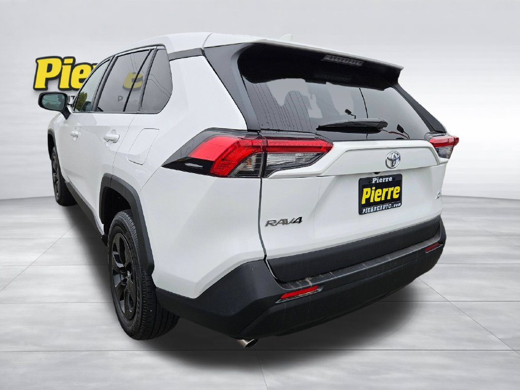 Used 2025 Toyota RAV4 LE AWD/4WD image 3