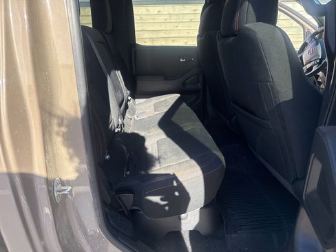 Used 2023 Nissan Frontier PRO-4X w/ Pro Convenience Package image 12