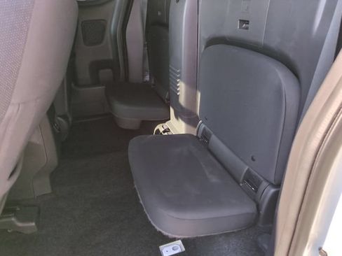 Used 2022 Nissan Frontier SV AWD/4WD image 27