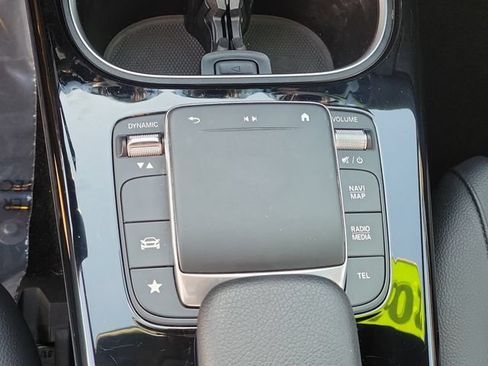 Used 2022 Mercedes-Benz CLA 250 image 26