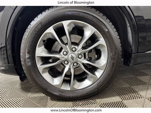 Used 2019 Dodge Durango R/T w/ Technology Group AWD/4WD image 28