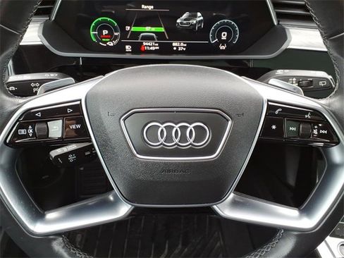 Used 2022 Audi e-tron Premium w/ Convenience Plus Package image 22