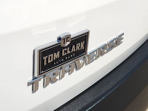 Used 2023 Chevrolet Traverse LT FWD image 29