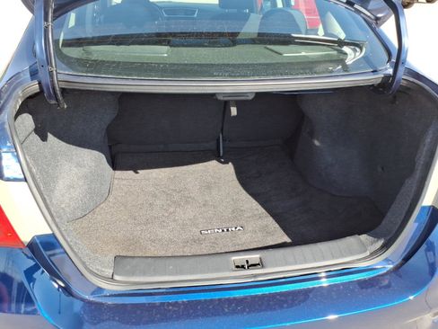 Used 2019 Nissan Sentra SR FWD image 13