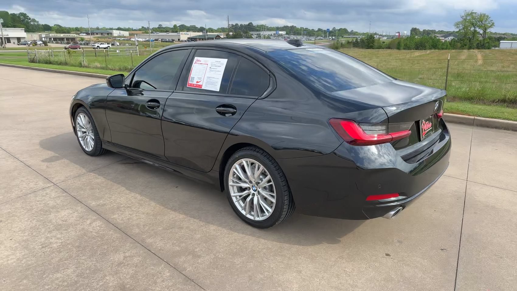 Used 2023 BMW 330i Sedan w/ Driving Assistance Package RWD image 7