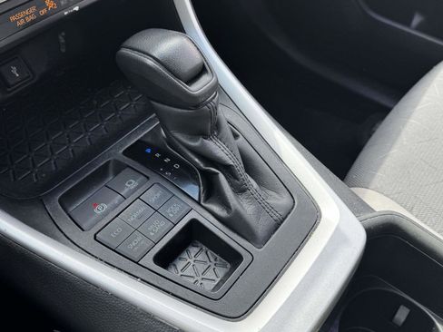 Certified 2022 Toyota RAV4 XLE AWD/4WD image 28