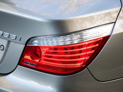 Used 2010 BMW 535i Sedan image 9