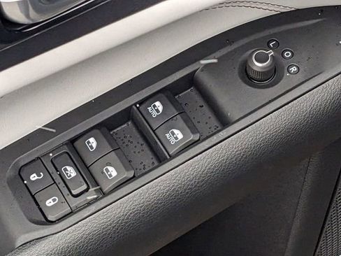 New 2025 Jeep Compass Limited w/ Sun & Sound Group image 21