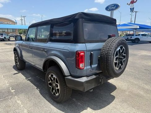 Used 2023 Ford Bronco 4-Door AWD/4WD image 8