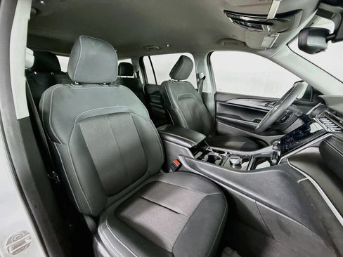 Used 2023 Jeep Grand Cherokee L Laredo AWD/4WD image 35