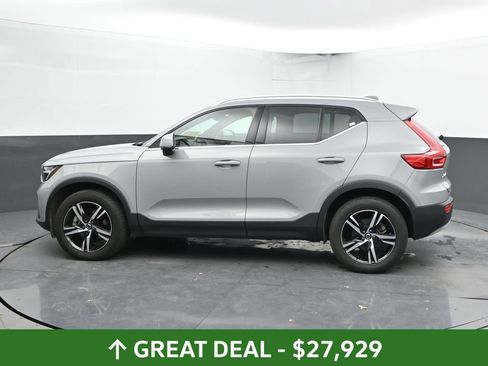 Used 2025 Volvo XC40 B5 Core AWD/4WD image 10