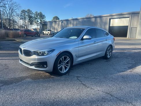 Used 2018 BMW 330i Gran Turismo xDrive 330i xDrive image 8