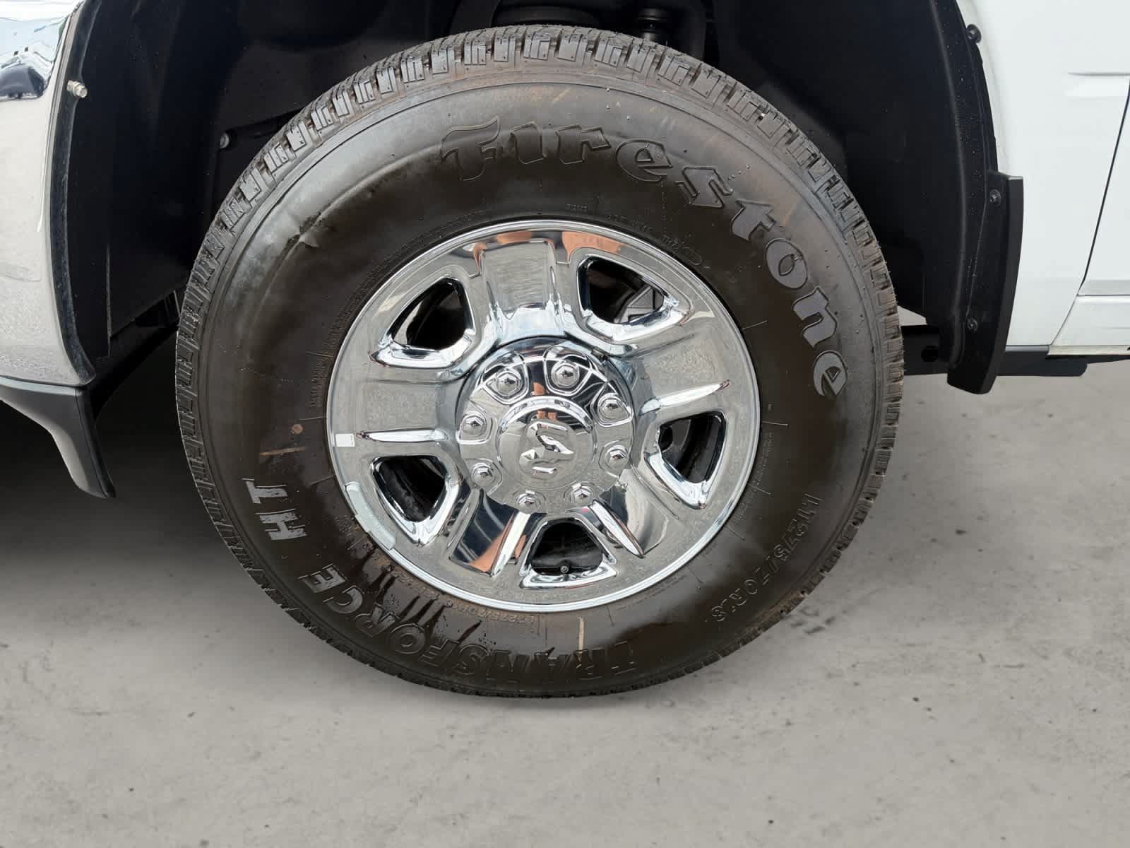 Used 2024 RAM 2500 Tradesman w/ Chrome Appearance Group AWD/4WD image 12
