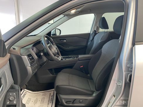 Used 2023 Nissan Rogue SV AWD/4WD image 19