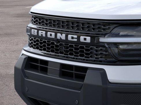 New 2026 Ford Bronco Sport Outer Banks w/ Outer Banks Tech Package+ AWD/4WD image 17