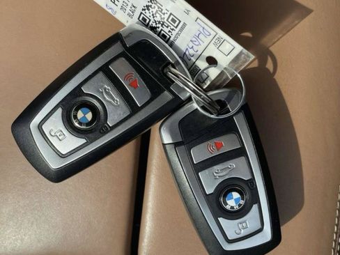 Used 2013 BMW 750i xDrive AWD/4WD image 3