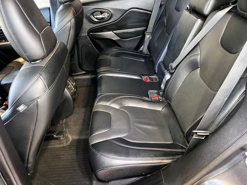 Used 2022 Jeep Cherokee Latitude Lux w/ Sun & Sound Group image 46