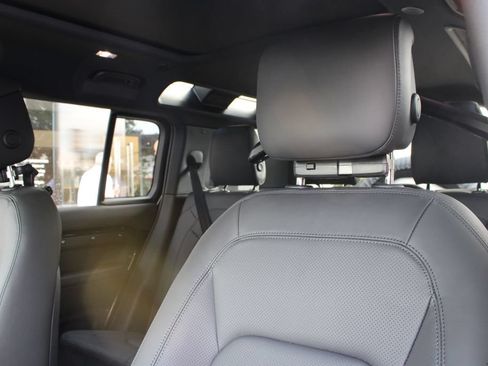 New 2026 Land Rover Defender 110 S AWD/4WD image 7