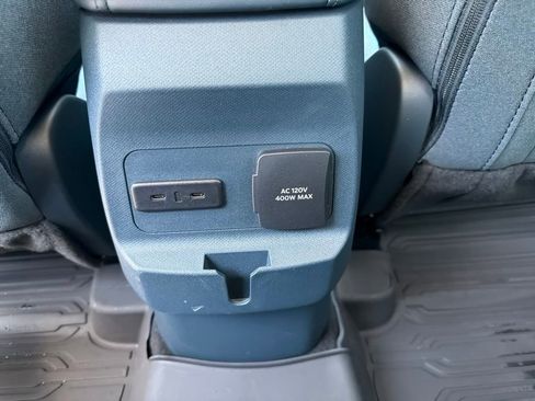 Used 2025 Ford Maverick XLT w/ XLT Luxury Package FWD image 14