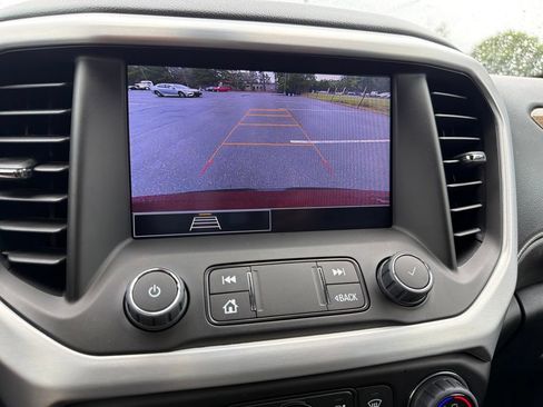 Used 2023 GMC Acadia SLE w/ Driver Convenience Package AWD/4WD image 11