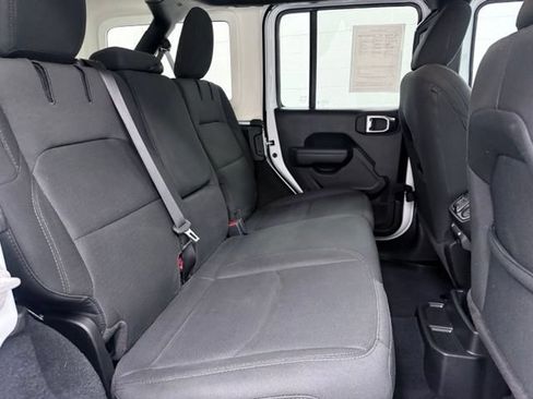 Used 2023 Jeep Wrangler Unlimited w/ Cold Weather Group AWD/4WD image 20