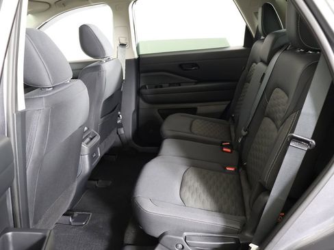 Used 2023 Nissan Pathfinder S AWD/4WD image 30