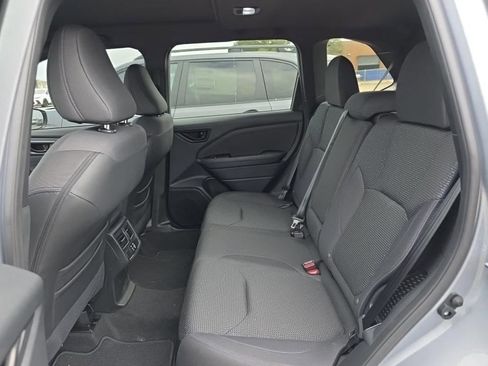 Used 2025 Subaru Forester Premium image 9