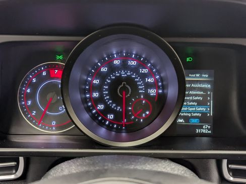 Used 2023 Hyundai Elantra SEL image 14