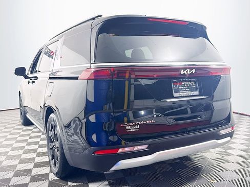 Used 2022 Kia Carnival SX FWD image 5