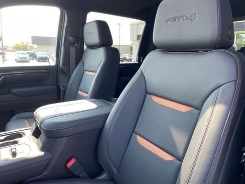 New 2025 GMC Sierra 2500 AT4 w/ AT4 Premium Plus Package AWD/4WD image 14