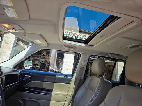 Used 2012 Jeep Patriot Limited w/ Sun/Sound Group AWD/4WD image 17