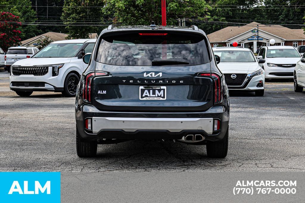 Used 2024 Kia Telluride EX FWD image 11
