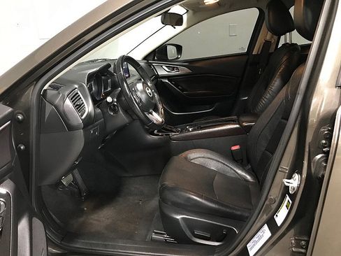 Used 2017 MAZDA MAZDA3 Grand Touring FWD image 10
