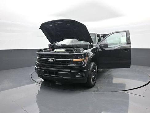 New 2026 Ford F150 XLT w/ XLT Black Appearance Package AWD/4WD image 39