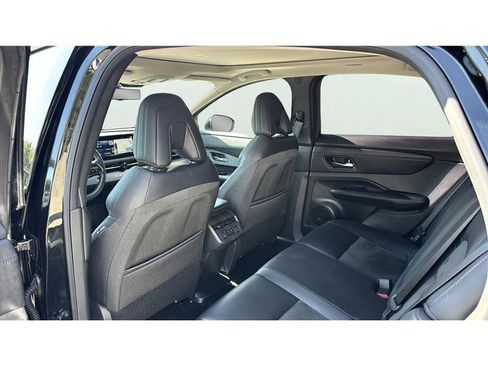 Used 2024 Nissan Ariya FWD image 13