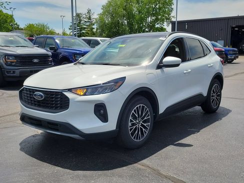 New 2026 Ford Escape SE FWD image 8