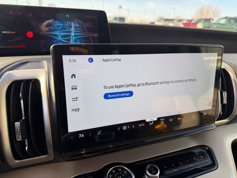 Used 2025 Ford Expedition Active image 22