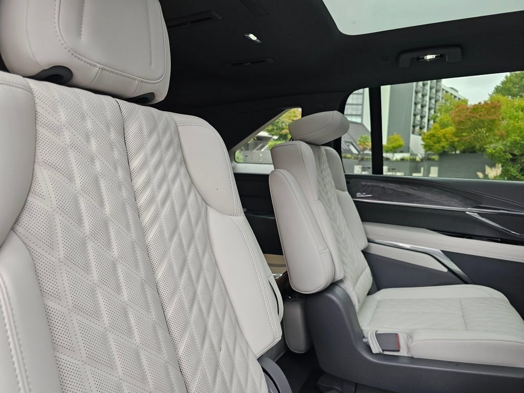 New 2026 Cadillac Escalade IQ Sport 1 w/ LPO, Floor Liner Package AWD/4WD image 13