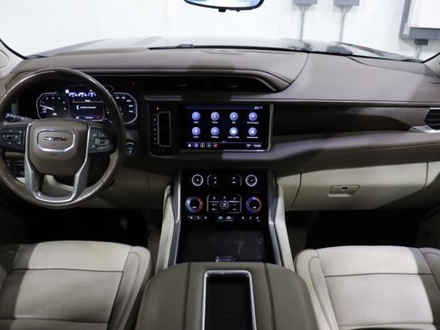 Used 2021 GMC Yukon XL Denali w/ Denali Ultimate Package image 31