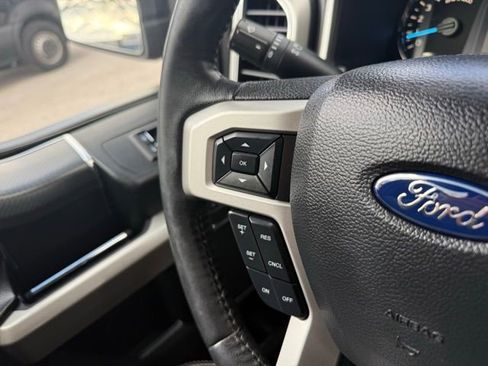Used 2018 Ford F150 Lariat image 23