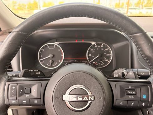 Certified 2023 Nissan Rogue SV w/ SV Premium Package FWD image 30