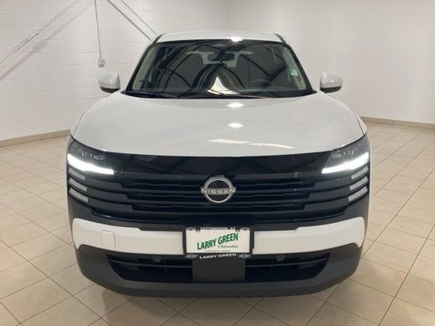 Used 2025 Nissan Kicks SV image 8