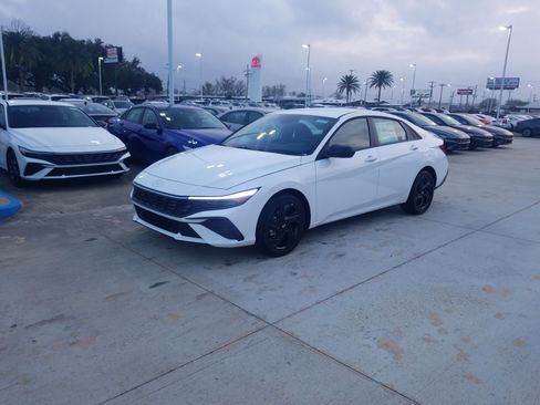 New 2026 Hyundai Elantra Sport FWD image 3