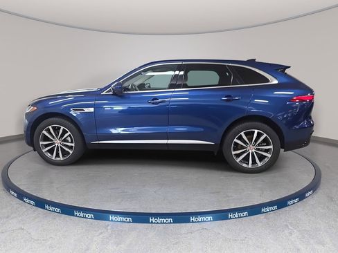 Used 2021 Jaguar F-PACE image 11