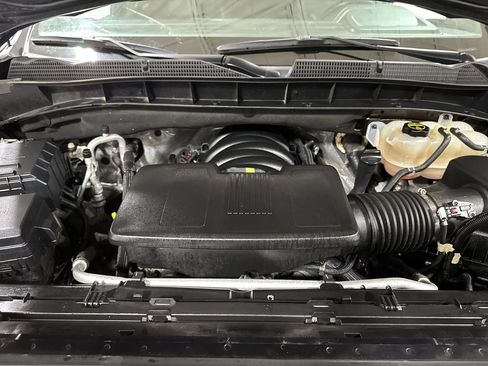 Used 2025 GMC Sierra 1500 SLT AWD/4WD image 25