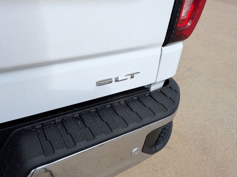 New 2026 GMC Sierra 1500 SLT image 45